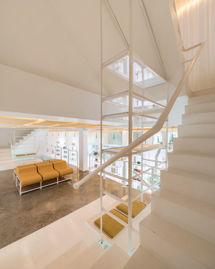 Infinity spa by Space Popular