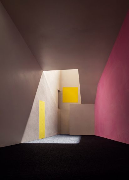 James Casebere exhibition at Sean Kelly Gallery