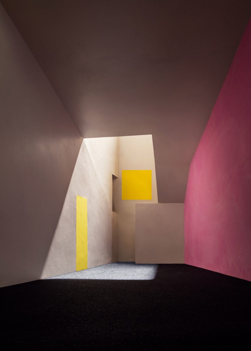 James Casebere exhibition at Sean Kelly Gallery
