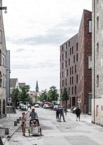 Krøyers Plads by COBE