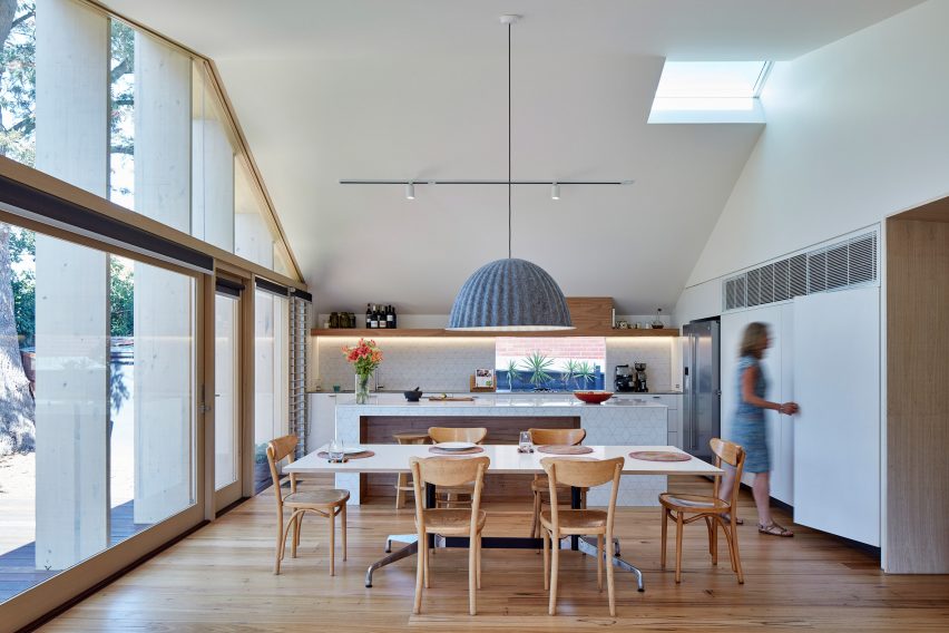 Lean to House by Warc Studio