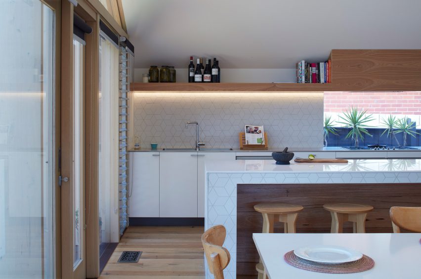 Lean to House by Warc Studio