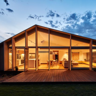 Lean to House by Warc Studio