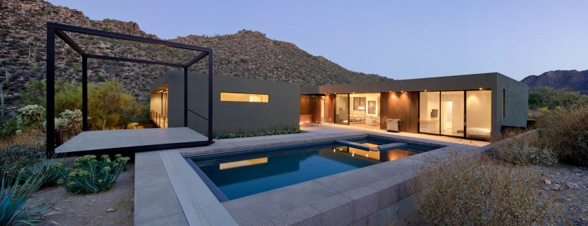 Levin Residence in Arizona by Ibarraro Rosano