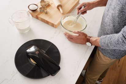 Love turntable by Yves Behar