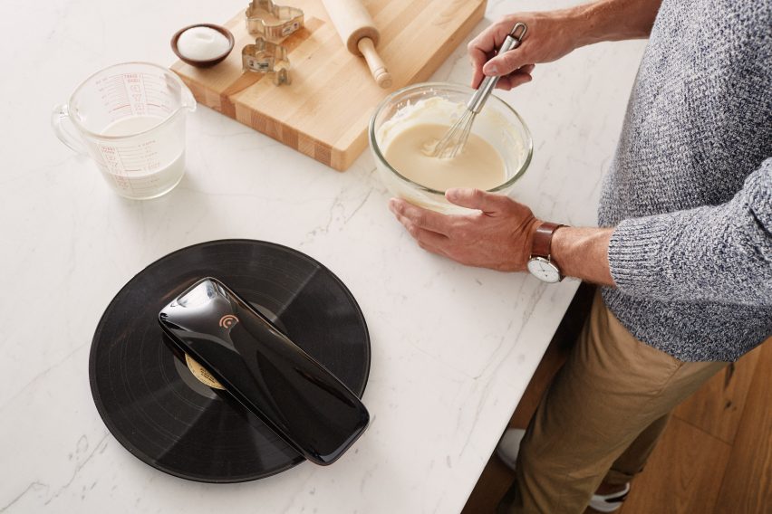Love turntable by Yves Behar