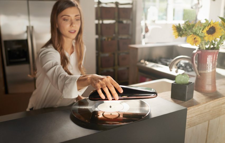 Love turntable by Yves Behar