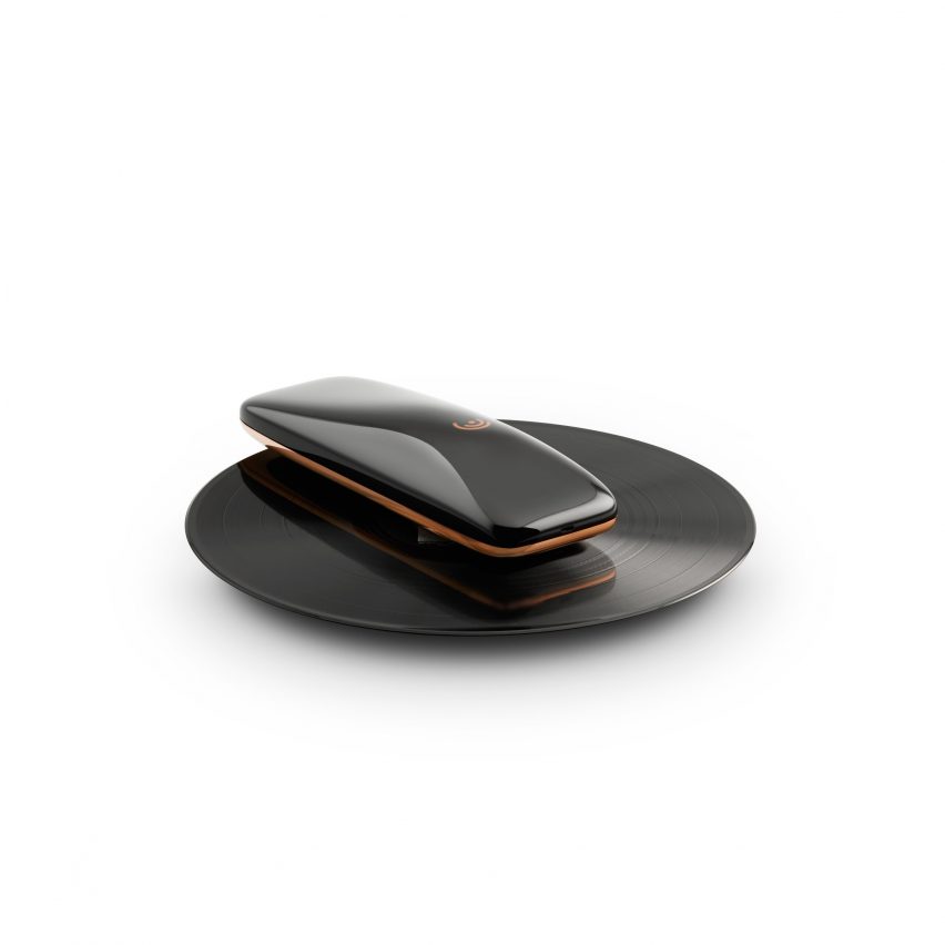 Love turntable by Yves Behar