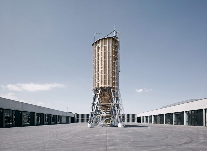 Motorway Maintenance Centre Salzburg by Marte.Marte Architects