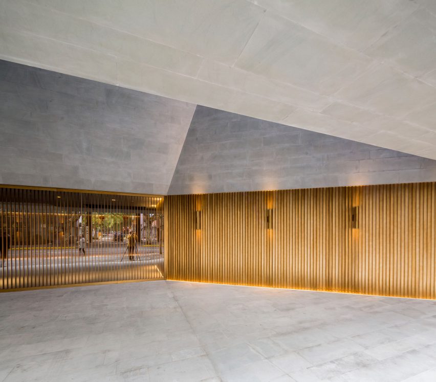 Shanghai Theatre by Neri&Hu