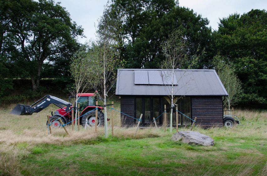 Oak cabin by out the valley