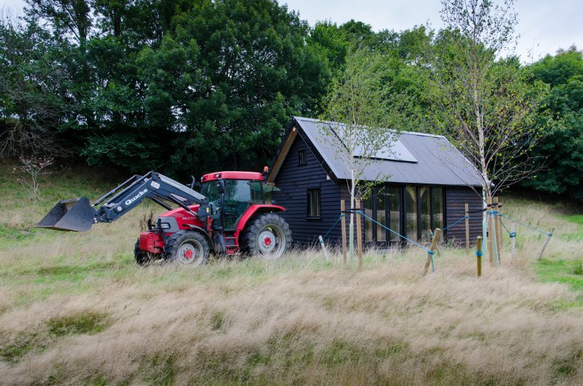 Oak cabin by out the valley