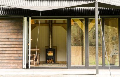 Oak cabin by out the valley