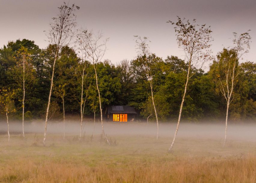 Out of the Valley offers escapism with off-grid cabin made of oak and cedar