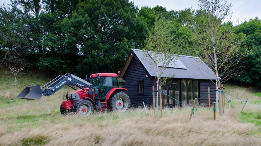 Oak cabin by out the valley