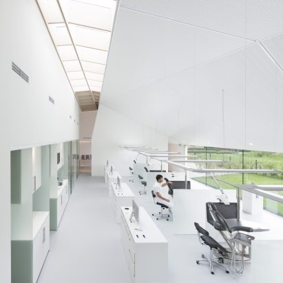 Anxiety-reducing orthodontic clinic features serene interiors and garden views