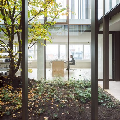 penthouse-brtiselei-hans-verstuyft-architecten-interior-apartments-antwerp_dezeen_pinterest-sq