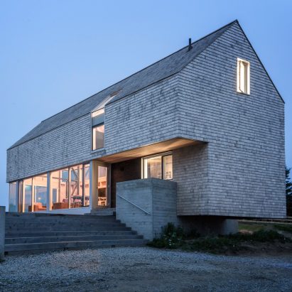 Point House by MacKay-Lyons Sweetapple