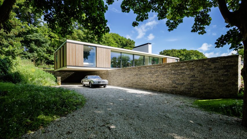Ström Architects completes contemporary bungalow that eschews “staid” retirement home model