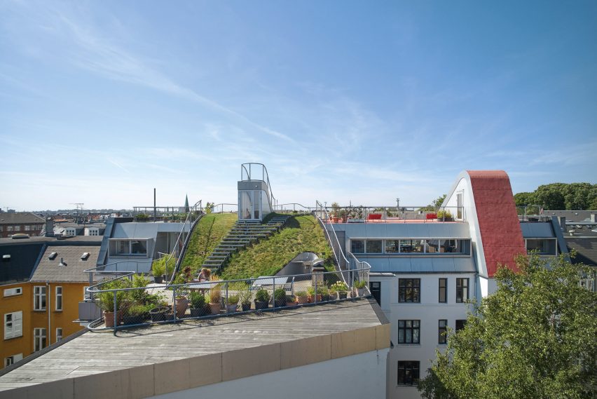 Free comp: Reinventing the Rooftops