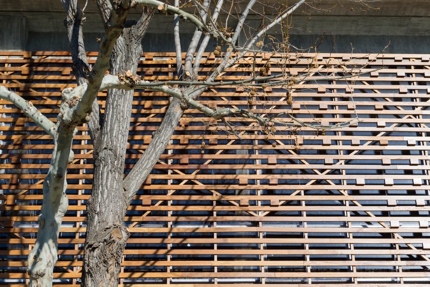 Riding arena by Beta 0 Architects