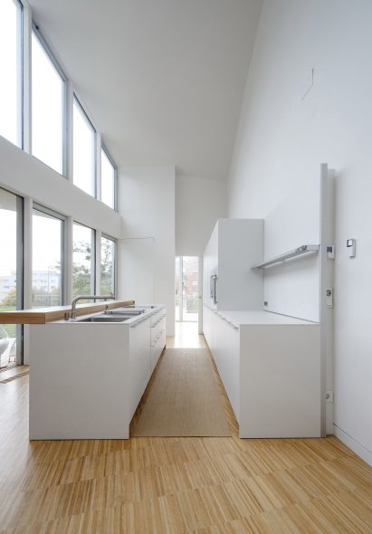 roteta-house-estudio-pena-ganchegui-architecture-spain-residential_dezeen_2364_col_0