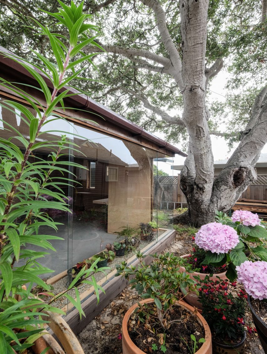 Seamstress Studio Remodel by ArcHive