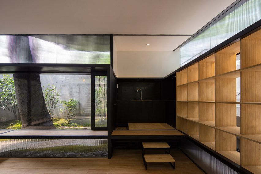 Tea House in Li Garden by Deshaus Atelier