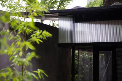 Tea House in Li Garden by Deshaus Atelier