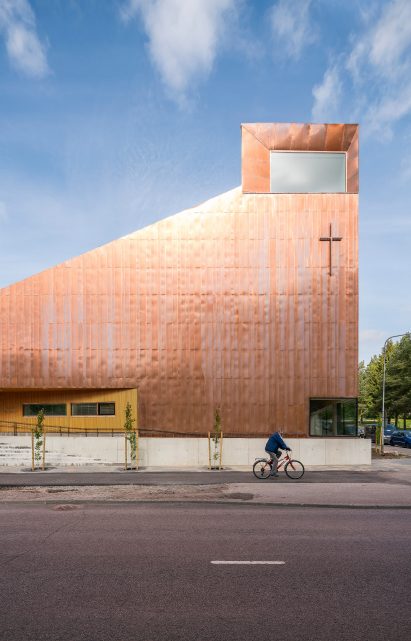 Suvela Chapel by OOPEAA