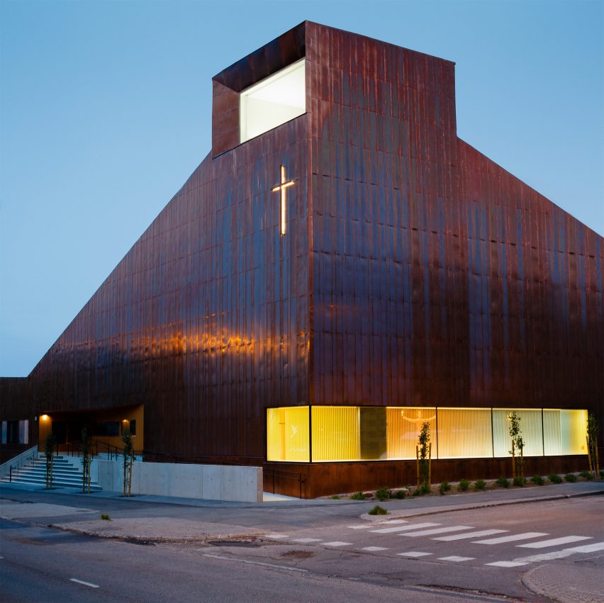 Suvela Chapel by OOPEAA