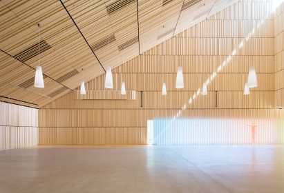 Suvela Chapel by OOPEAA