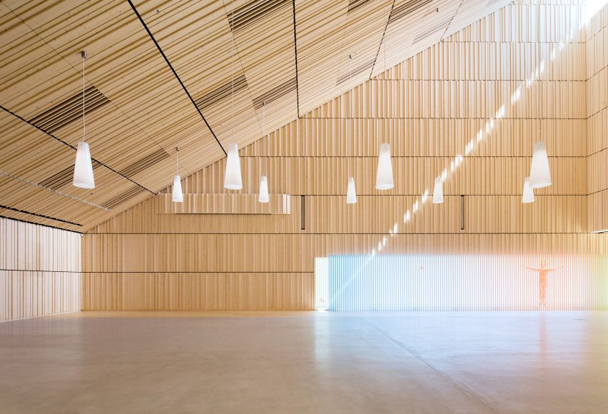 Suvela Chapel by OOPEAA