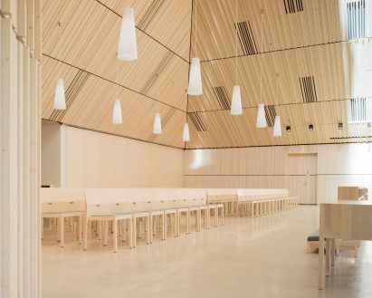 Suvela Chapel by OOPEAA