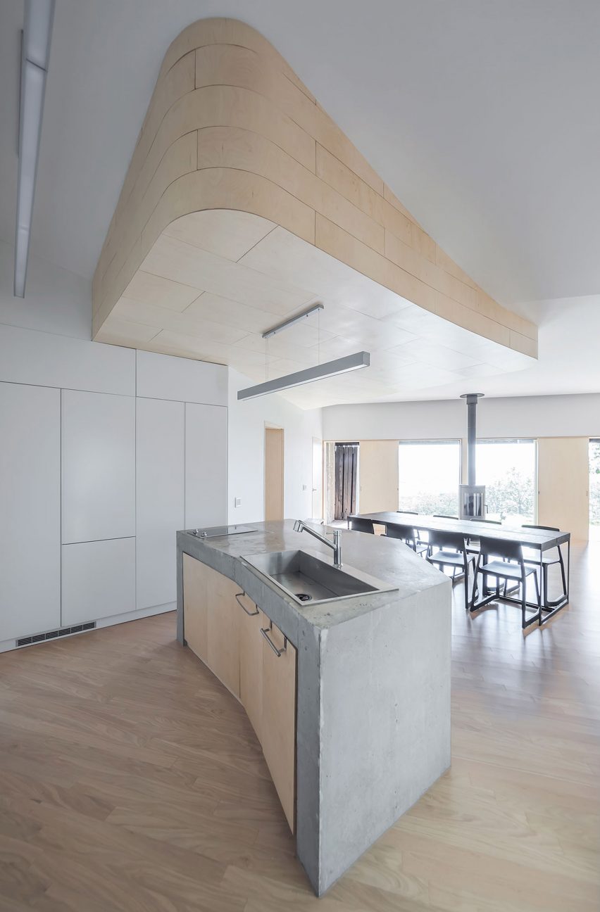 Tilt Roof House BCHO Architects