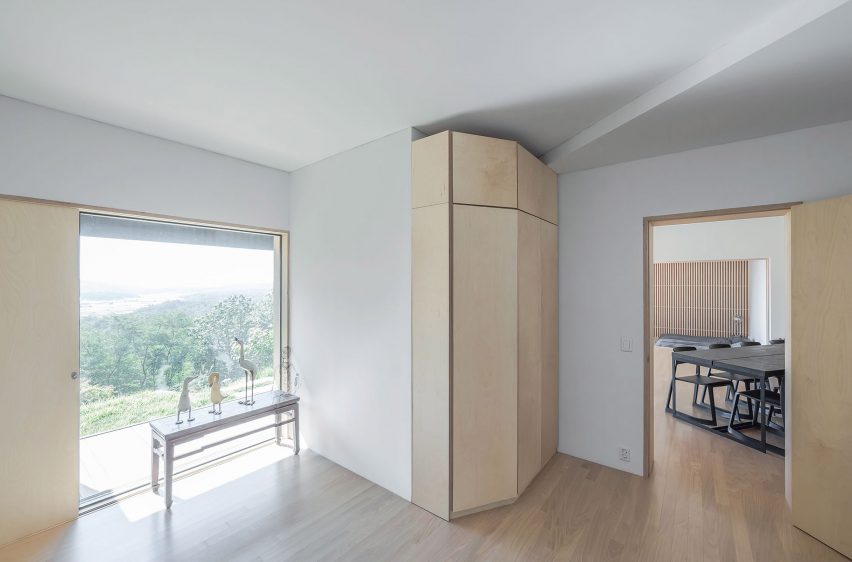 Tilt Roof House BCHO Architects