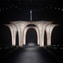 Hylemo erects plywood columns for Versace’s autumn winter show