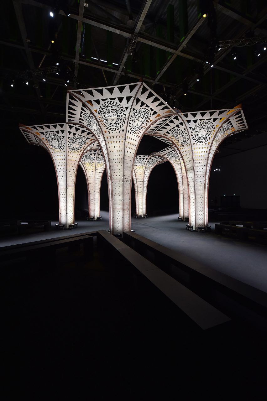 Versace X Hylemo show