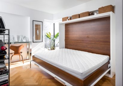 Peart/Weisgerber Residence at Habitat 67 by Moshe Safdie renovated by EMarchitecture Bed