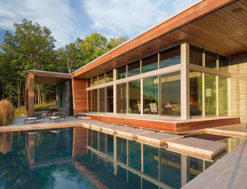 Taghkanic House by Hariri & Hariri - rear view with pool