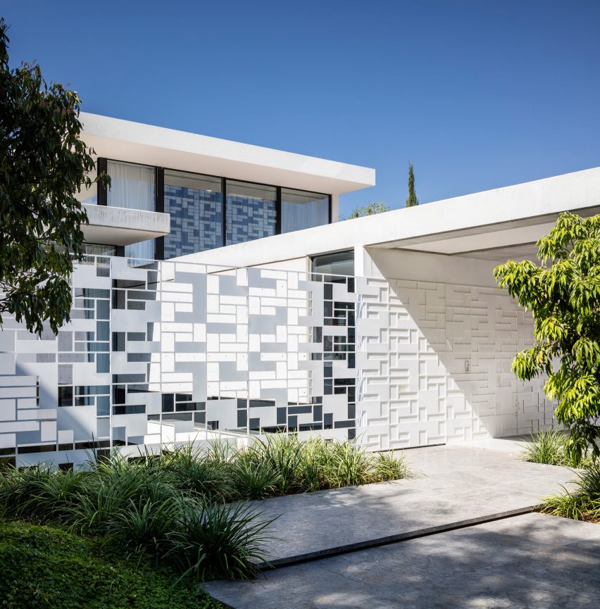 AB House by Pitsou Kedem