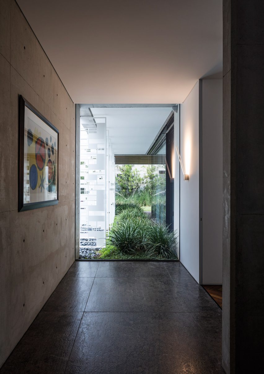 AB House by Pitsou Kedem
