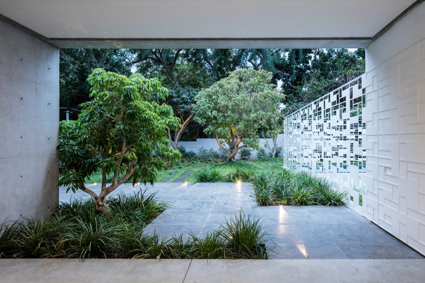 AB House by Pitsou Kedem