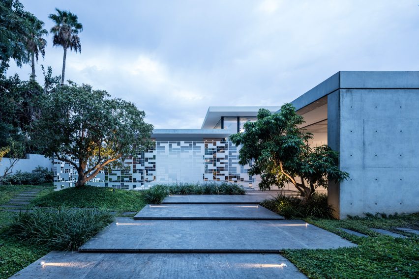 AB House by Pitsou Kedem
