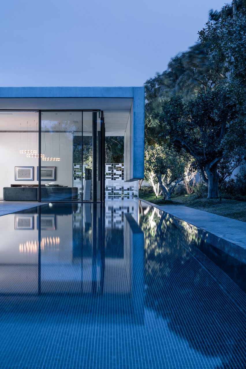AB House by Pitsou Kedem