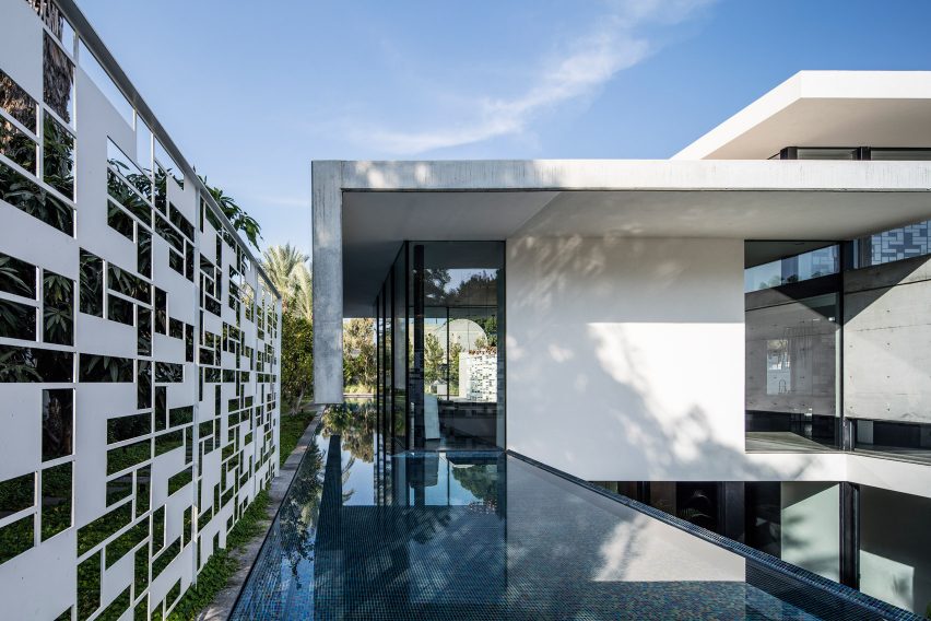 AB House by Pitsou Kedem
