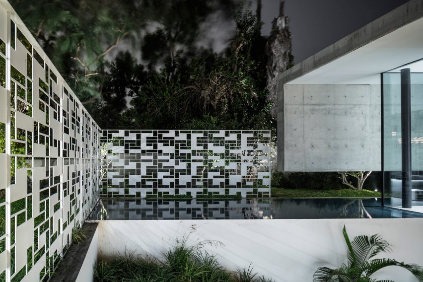 AB House by Pitsou Kedem