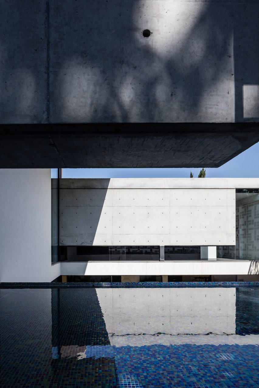AB House by Pitsou Kedem