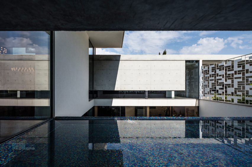 AB House by Pitsou Kedem