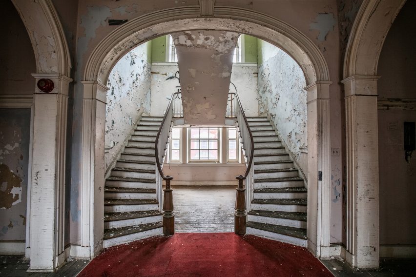 Matt Van der Velde Architecture Abandoned Asylums Interior Jonglez Publishing